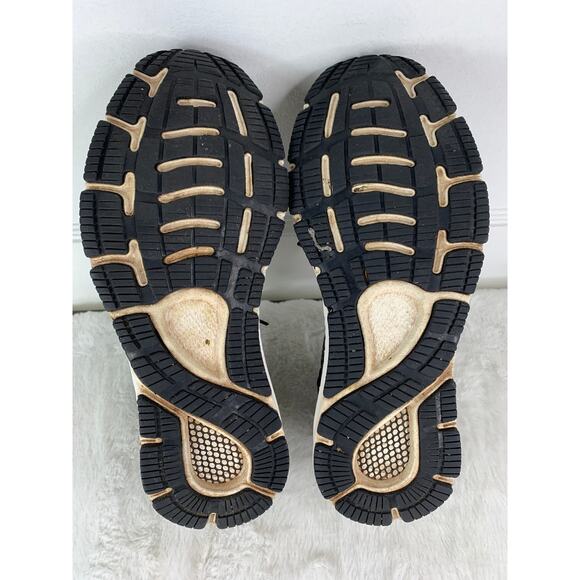 Under Armour HOVR Intake 6 Women's Running Trainer Shoe Black/White Size 8.5 - Picture 6 of 8